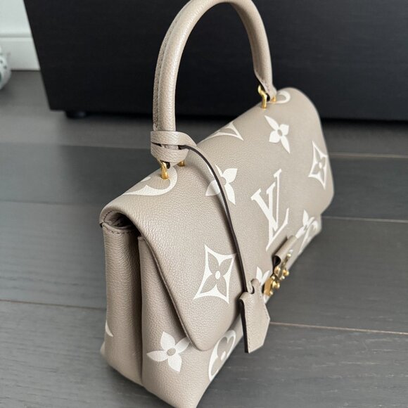 Louis Vuitton Madeleine MM - Picture 2 of 15